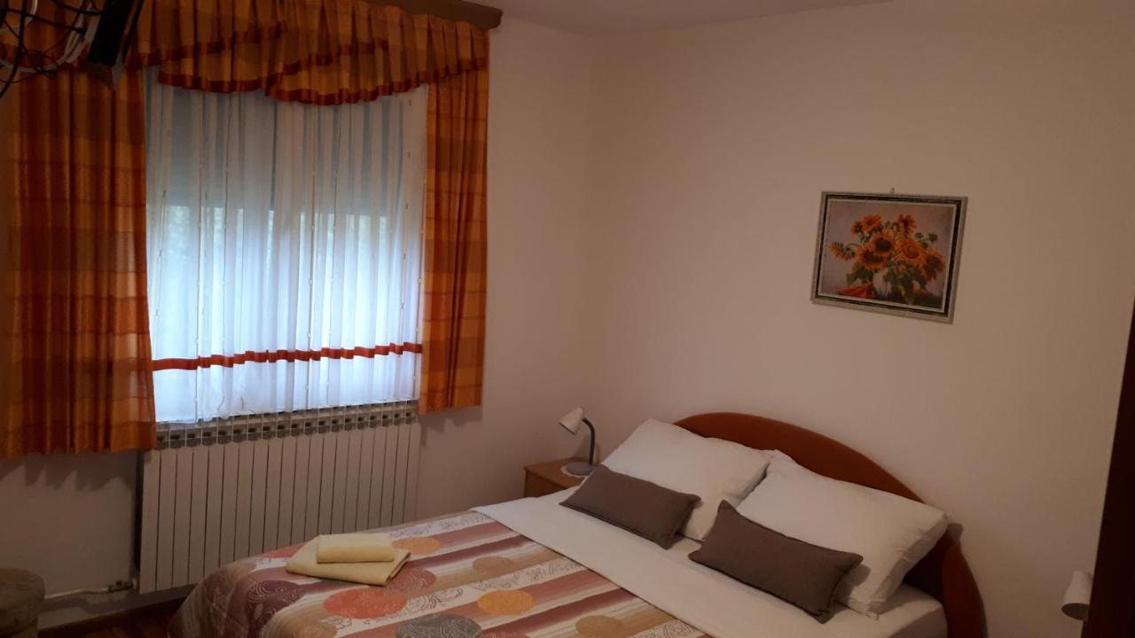 Guest House Family Varda Plitvice Lakes Plitvička Jezera Екстериор снимка