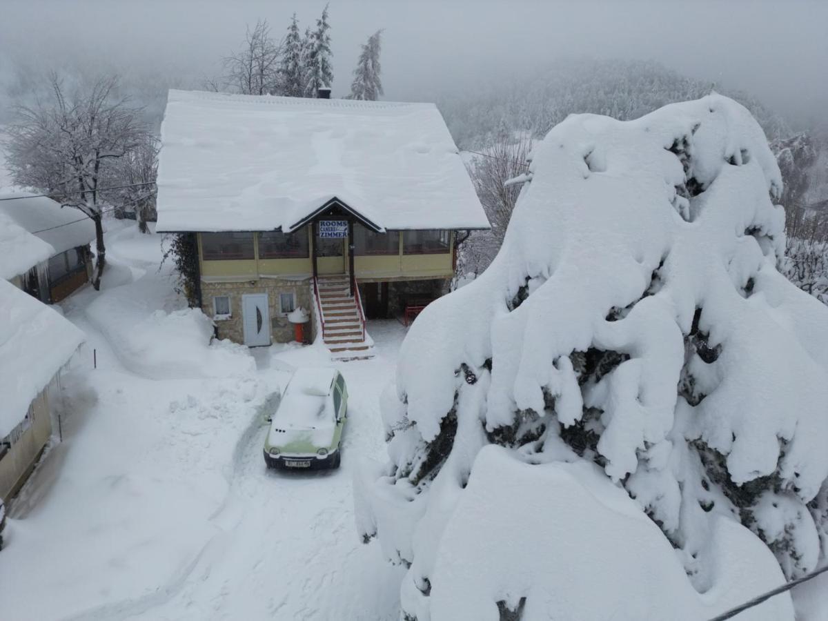 Guest House Family Varda Plitvice Lakes Plitvička Jezera Екстериор снимка