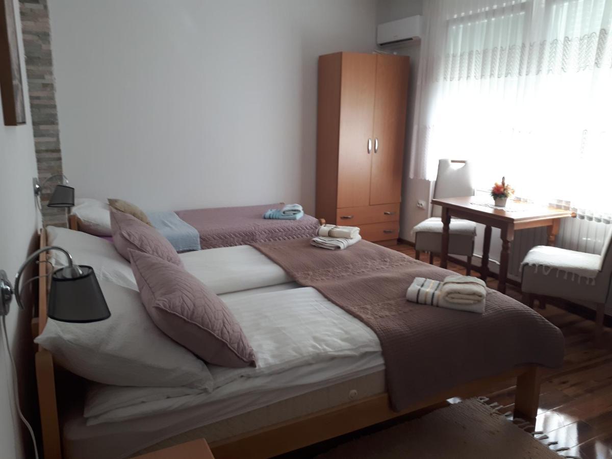 Guest House Family Varda Plitvice Lakes Plitvička Jezera Екстериор снимка