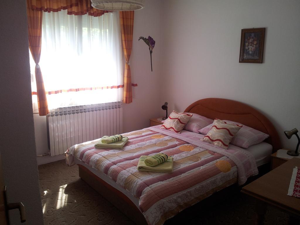 Guest House Family Varda Plitvice Lakes Plitvička Jezera Екстериор снимка