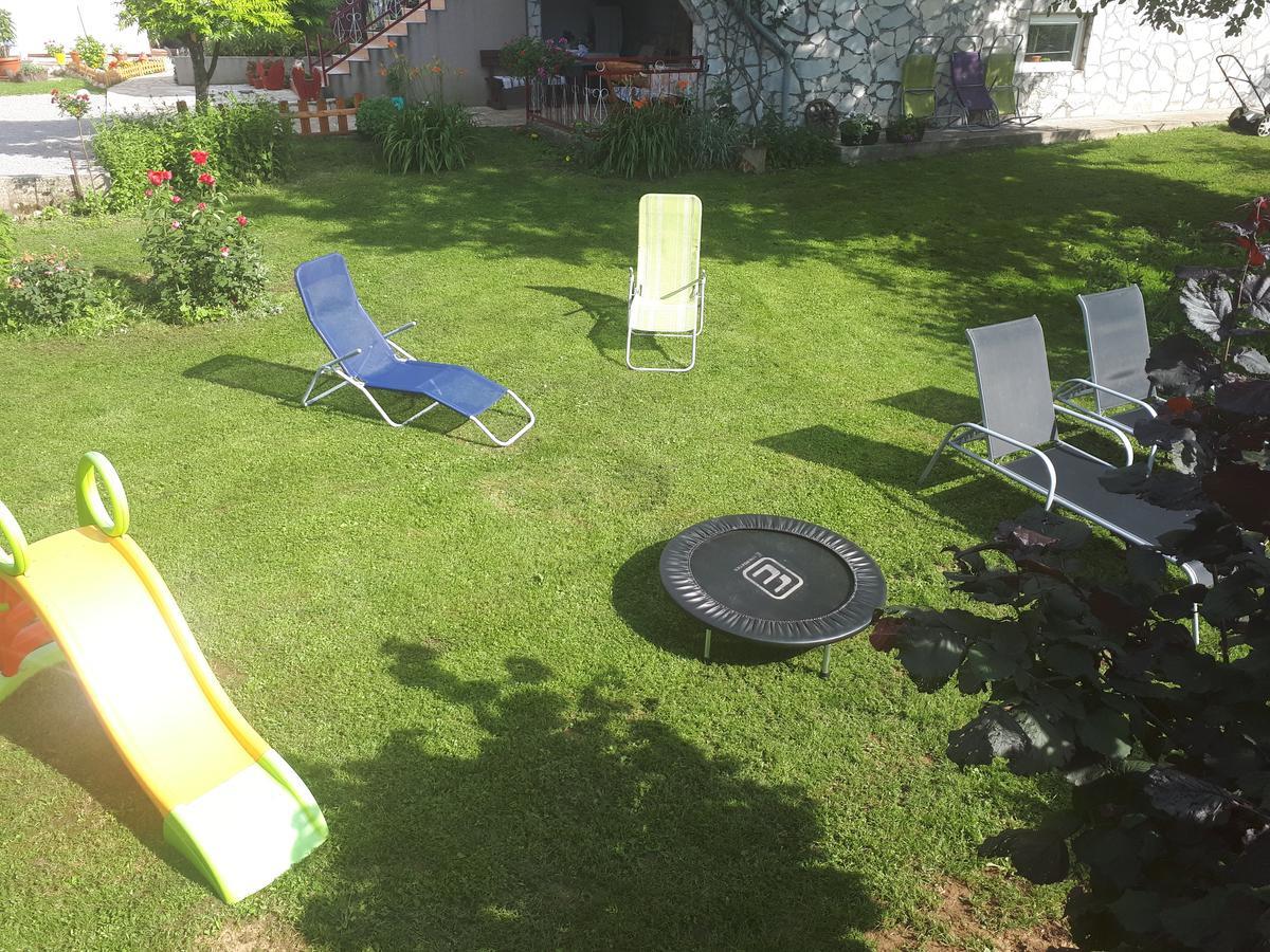 Guest House Family Varda Plitvice Lakes Plitvička Jezera Екстериор снимка